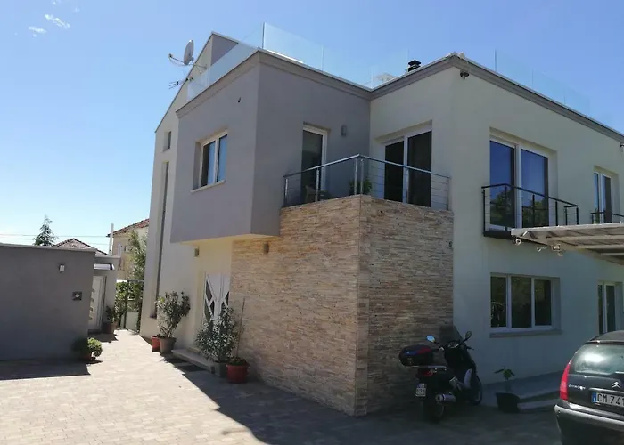 Apartments Rotiroti
